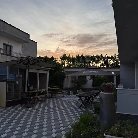 Cano Boutique * Durrës